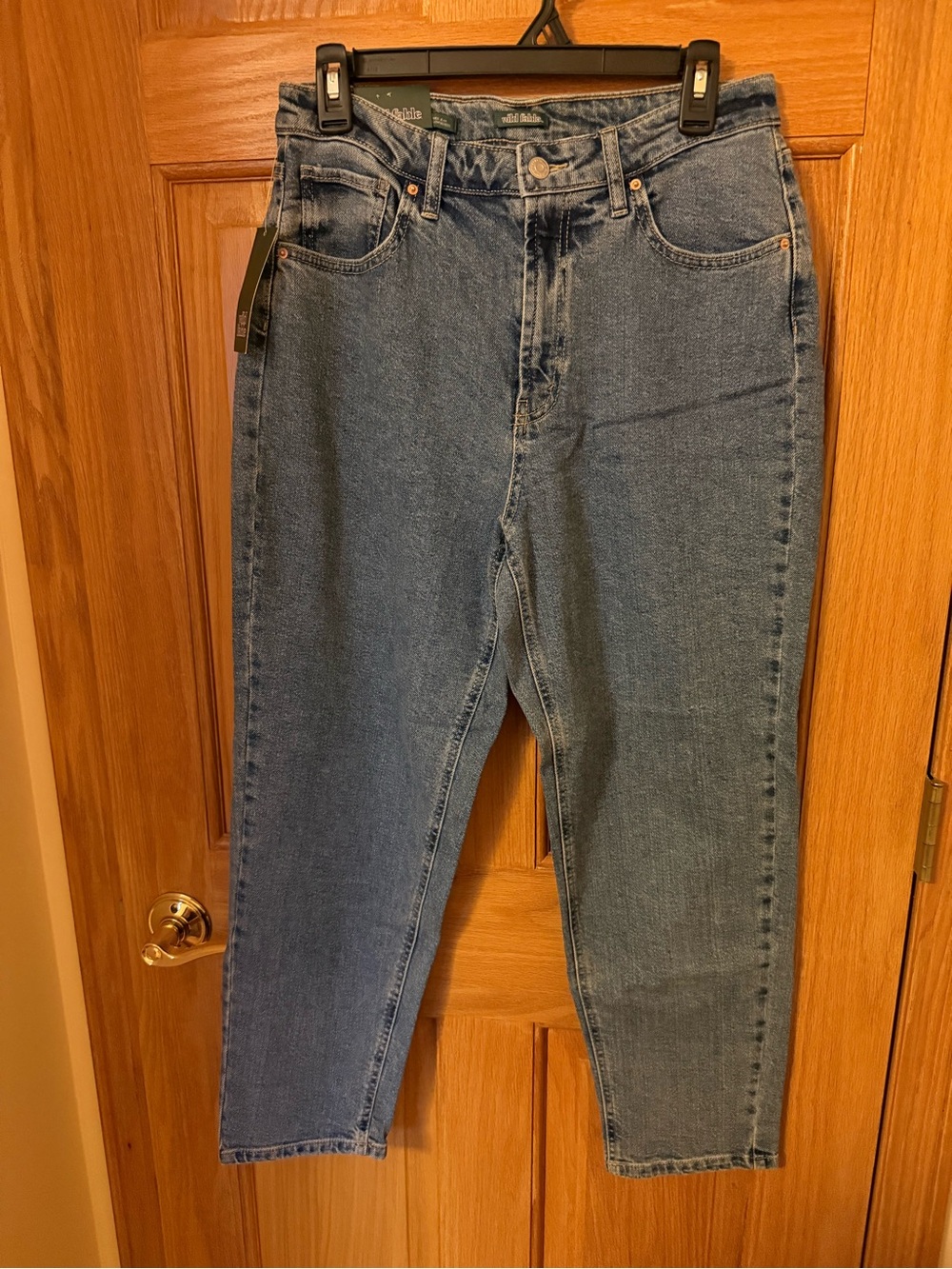 wild fable Super High-Rise Tapered Mom Jeans in Medium Blue Wash